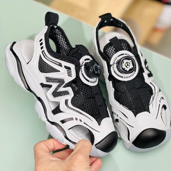 صندل بچگانه طرح نیوبالانس برند A+B کد 4010601