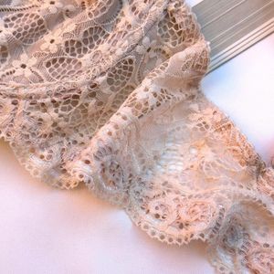 مشخصات سوتین فنردار گیپور زنانه با آستر نخ مناسب استفاده روزانه