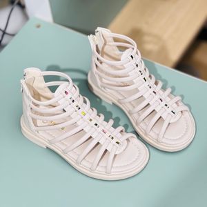 خرید اینترنتی قیمت صندل دخترانه طرح گلادیاتور بند ریز برند Kshoes کد 4010701