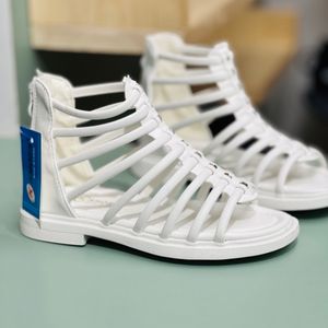 خرید اینترنتی قیمت صندل دخترانه طرح گلادیاتور بند ریز برند Kshoes کد 4010701