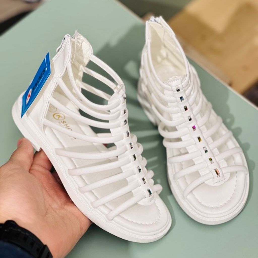 خرید اینترنتی قیمت صندل دخترانه طرح گلادیاتور بند ریز برند Kshoes کد 4010701