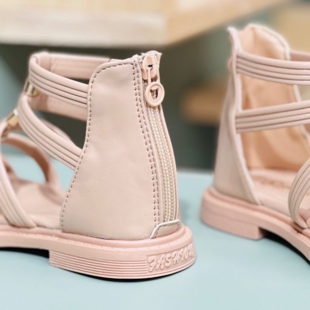 خرید آنلاین صندل دخترانه طرح گلادیاتور برند Kshoes کد 4010702