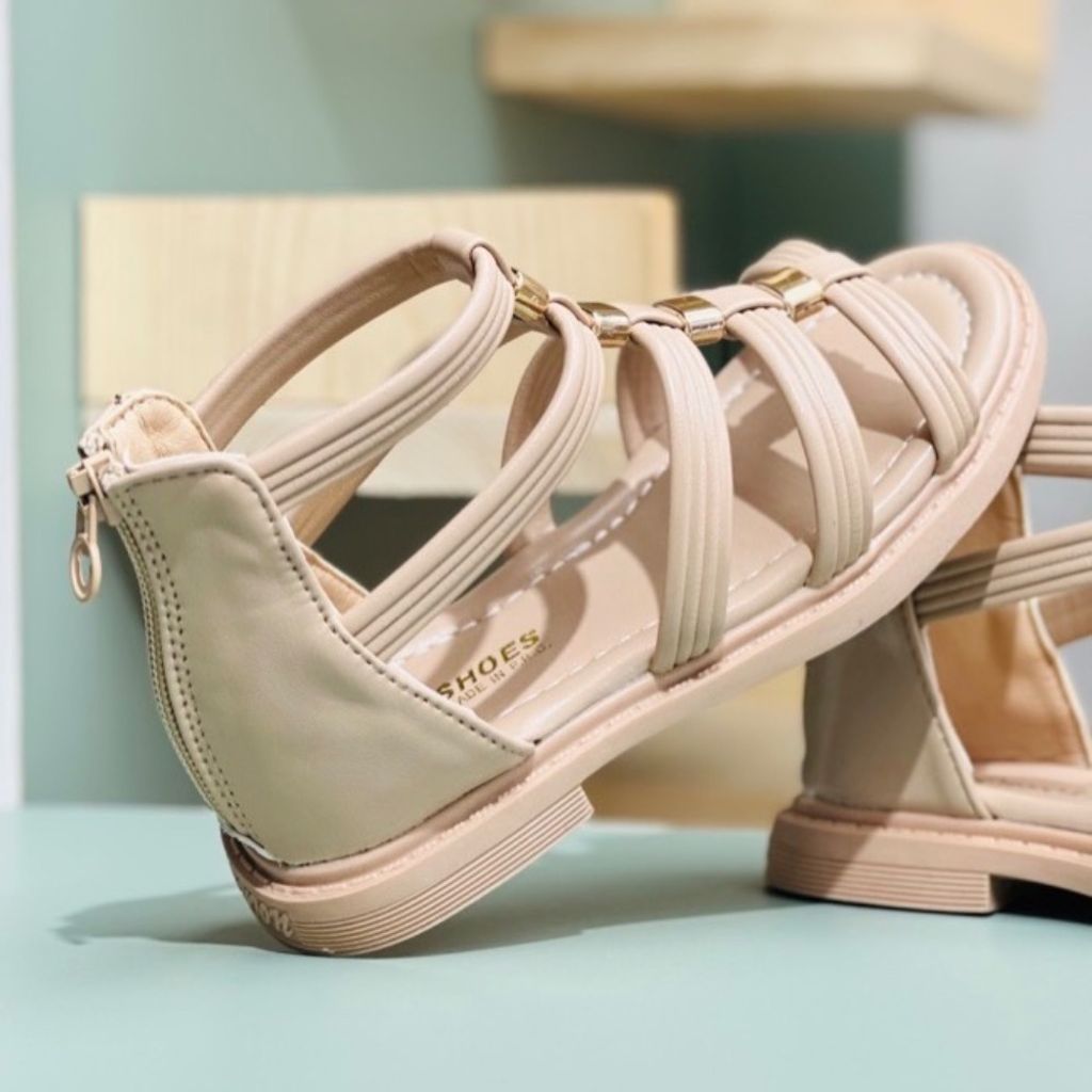 مشخصات صندل دخترانه طرح گلادیاتور برند Kshoes کد 4010702