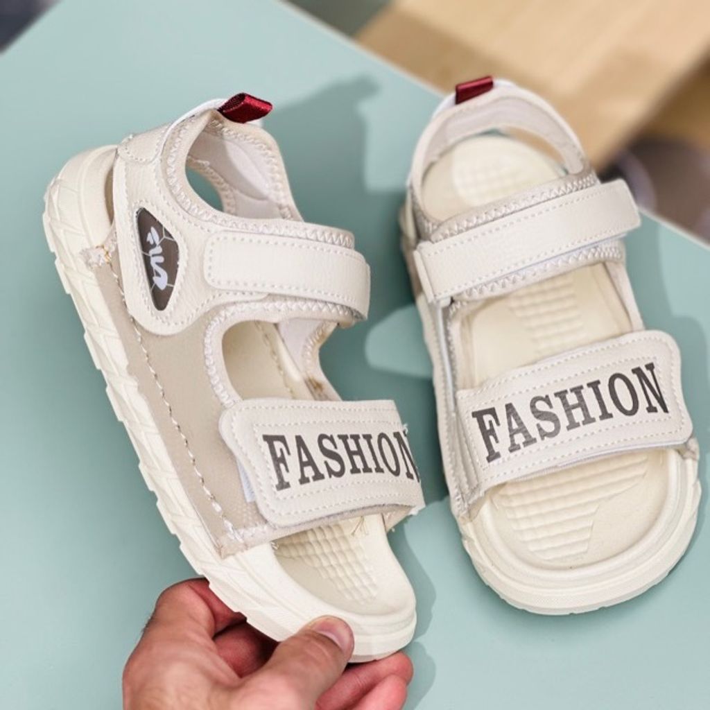 خرید اینترنتی قیمت صندل بچگانه طرح Fila برند Winstar کد 4011001