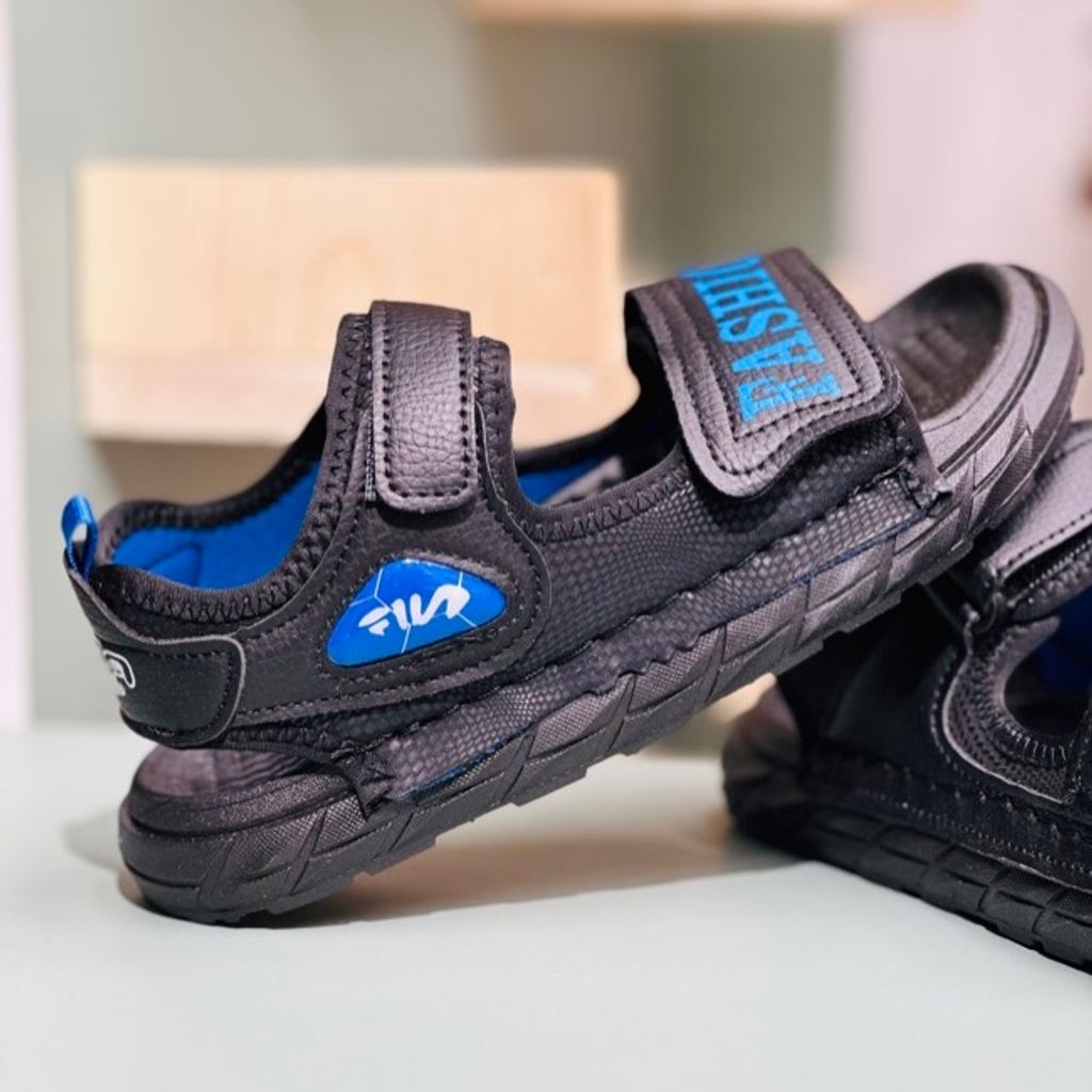 خرید اینترنتی قیمت صندل بچگانه طرح Fila برند Winstar کد 4011001