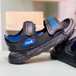 خرید اینترنتی قیمت صندل بچگانه طرح Fila برند Winstar کد 4011001