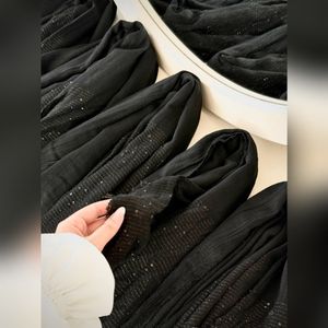 خرید اینترنتی شال حاشیه پولکی کنفی