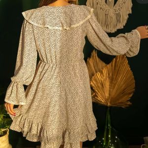 مشخصات پیراهن زنانه مجلسی