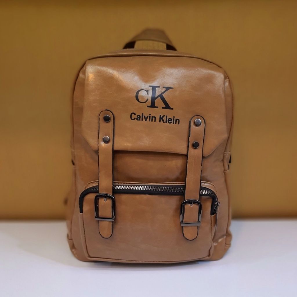 مشخصات کوله پشتی Calvin Klein چرمی