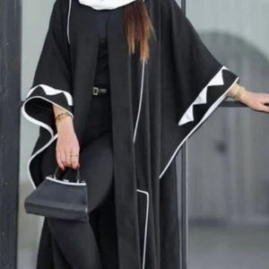خرید اینترنتی مانتو عبایی هلما