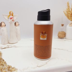خرید آنلاین بادی اسپلش خوشبوو و ماندگار مدل BURBERRY (جلد قهوه ای)