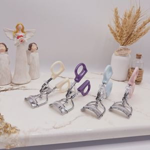 خرید اینترنتی فرمژه پرطرفدار طرح قیچی