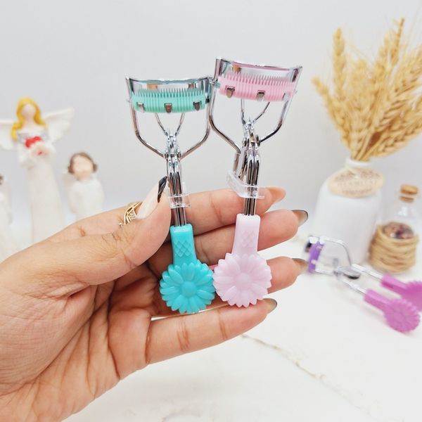 فرمژه شانه دار طرح گل