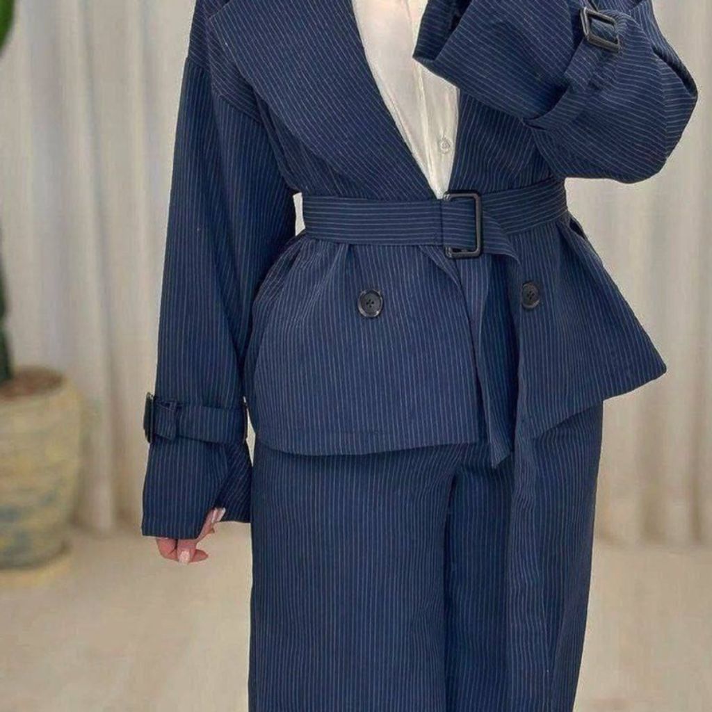 مشخصات کت شلوار آیسان