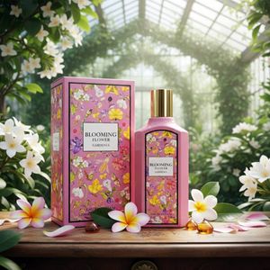 عطر فوق جدید و خوشبو گلی زنانه بلومینگ فلاور گاردنیا فراگرنس ورد