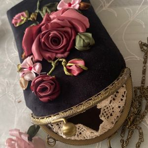 مشخصات کیف موبایل مجلسی شاخه رز