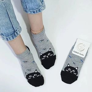 خرید انلاین جوراب زنانه مچی طوسی طرح گربه مشکی