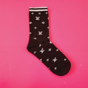 خرید آنلاین جوراب ساقدار زنانه نخی طرح لویی ویتون