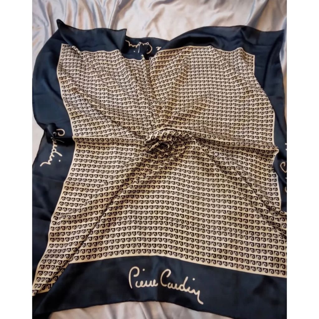 مشخصات روسری ابریشم قواره 140 طرح پیر کاردین Pierre Cardin