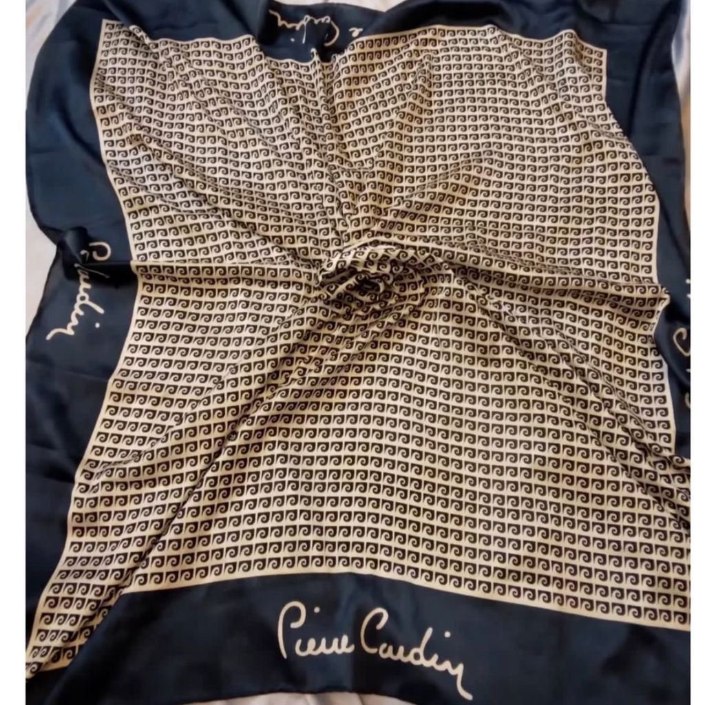 خرید آنلاین روسری ابریشم قواره 140 طرح پیر کاردین Pierre Cardin