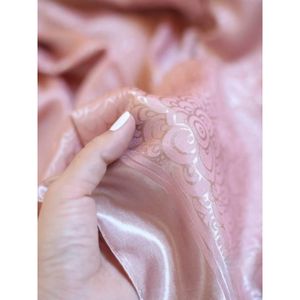 خرید اینترنتی روسری ساتن ژاکارد زنانه صورتی