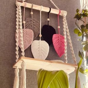خرید انلاین شلف چوبی برگ مکرومه مدل هما