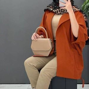 مشخصات مانتو پانچ بغل بندی