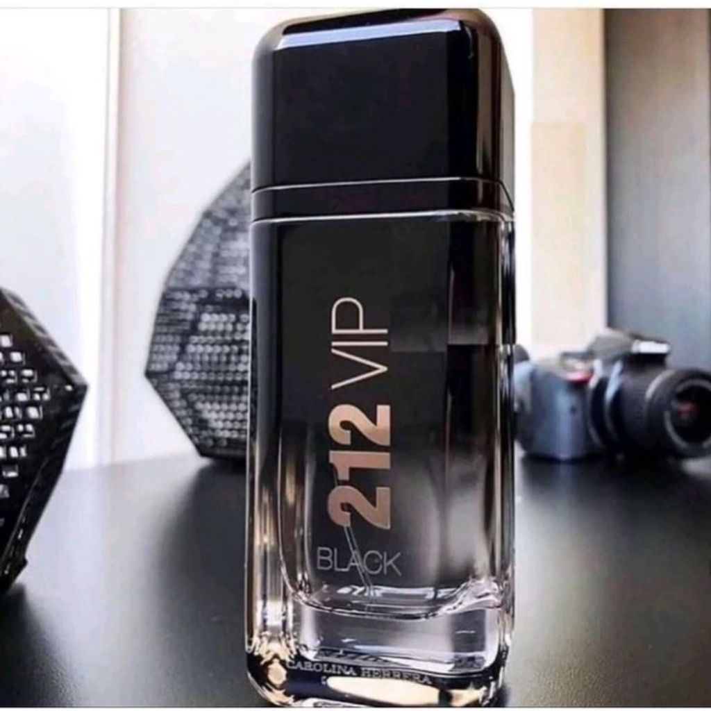 مشخصات تستر اروپایی ادو پرفیوم کارولینا هررا 212 VIP Black  Carolina herrera 212