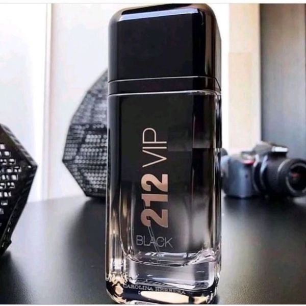 تستر اروپایی ادو پرفیوم کارولینا هررا 212 VIP Black  Carolina herrera 212