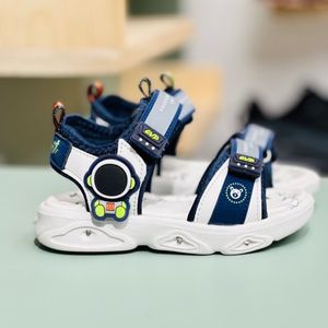 خرید اینترنتی قیمت صندل بچگانه طرح فضانورد برند A+B کد 4011403