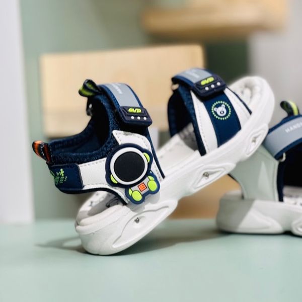 صندل بچگانه طرح فضانورد برند A+B کد 4011403