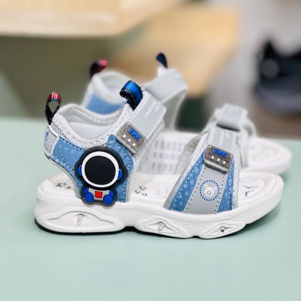 صندل بچگانه طرح فضانورد برند A+B کد 4011403