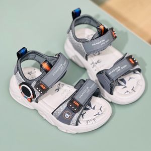 خرید اینترنتی قیمت صندل بچگانه طرح فضانورد برند A+B کد 4011403