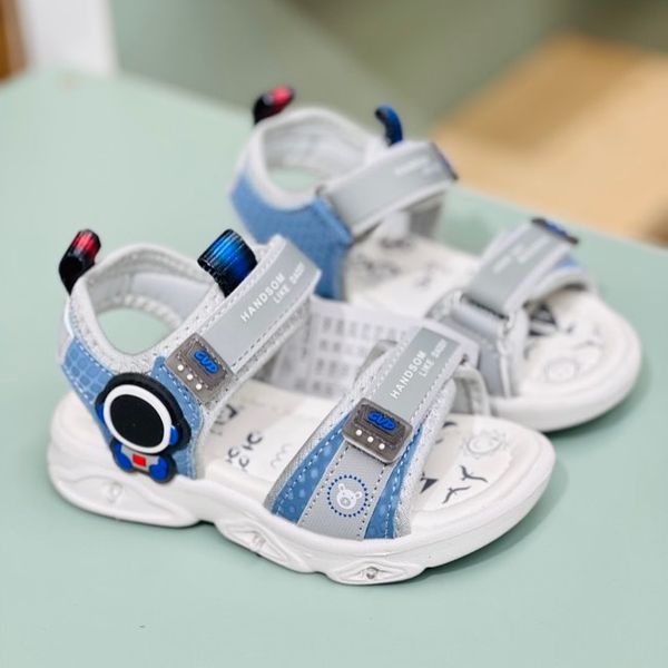 صندل بچگانه طرح فضانورد برند A+B کد 4011403