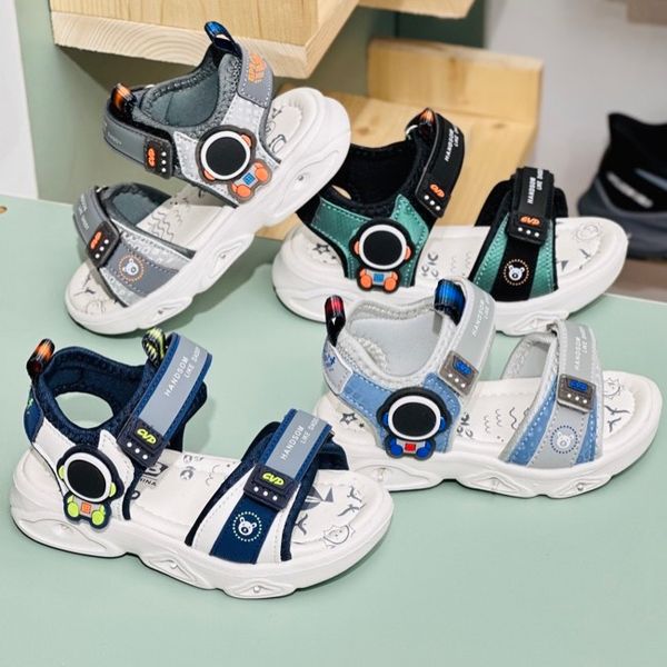 صندل بچگانه طرح فضانورد برند A+B کد 4011403