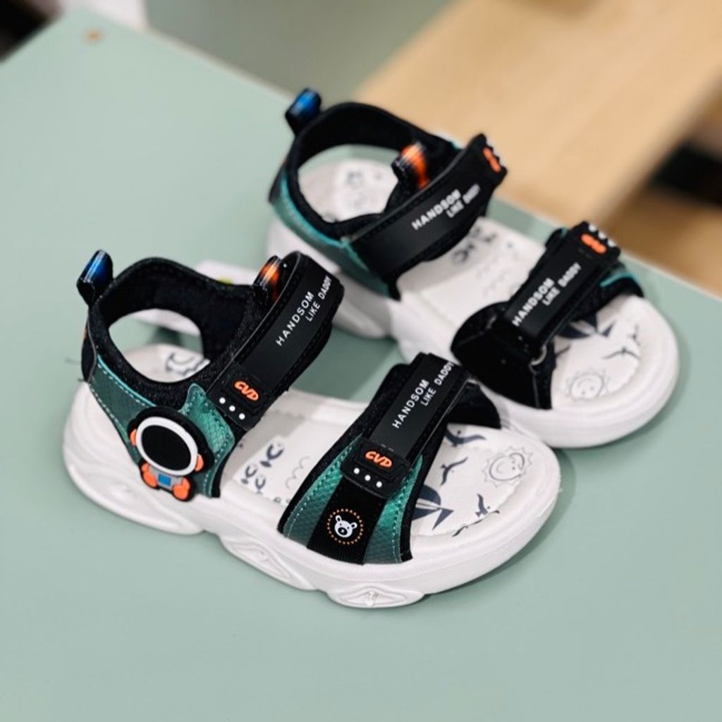 خرید اینترنتی قیمت صندل بچگانه طرح فضانورد برند A+B کد 4011403