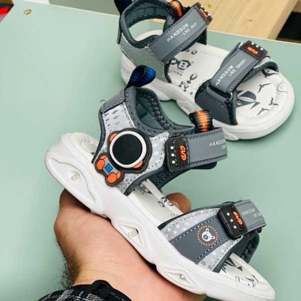 صندل بچگانه طرح فضانورد برند A+B کد 4011403