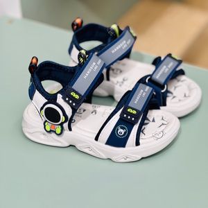 خرید اینترنتی قیمت صندل بچگانه طرح فضانورد برند A+B کد 4011403