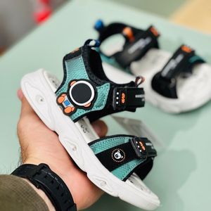 خرید اینترنتی قیمت صندل بچگانه طرح فضانورد برند A+B کد 4011403