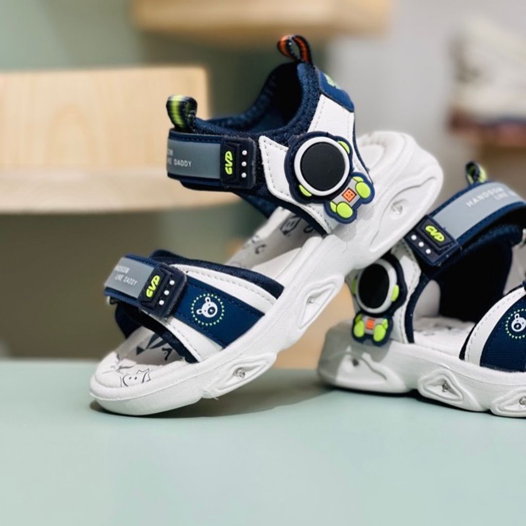 خرید اینترنتی قیمت صندل بچگانه طرح فضانورد برند A+B کد 4011403