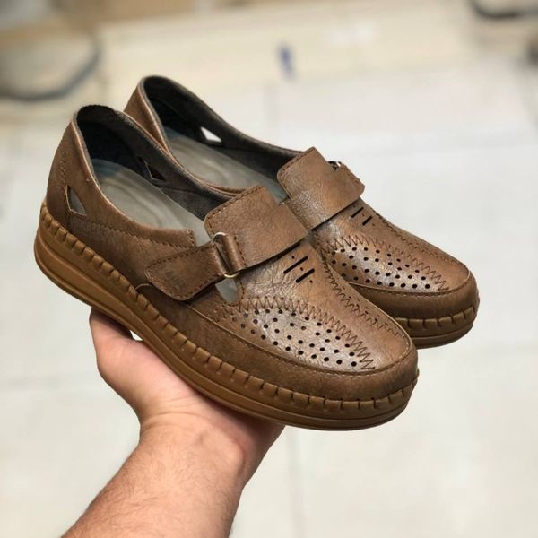 کفش طبی زنانه چسبی تابستونه رنگ گردویی