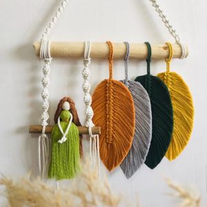 خرید آنلاین دیوار کوب مکرومه بافی مدل فرشته