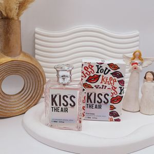 خرید آنلاین ادکلن زنانه KISS THE AIR حجم 100 میل