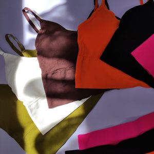 فروش اینترنتی ست نیمتنه و شورتک ورزشی زنانه