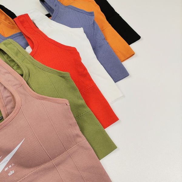 نیمتنه نایک