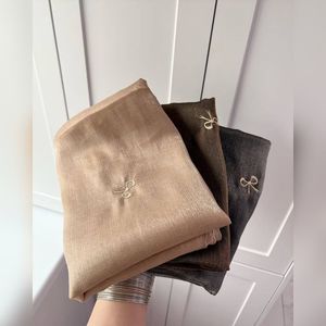 فروش اینترنتی شال پاپیون وارداتی حریرنخ شاین