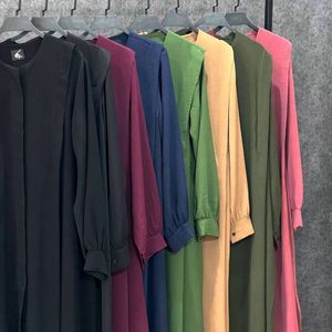 فروش اینترنتی مانتو عبایی زنانه طرح یاسمین الیزه