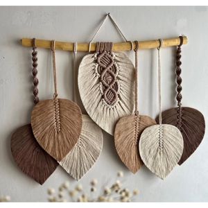 خرید آنلاین دبوارکوب برگ مکرومه بافی طرح پیچی