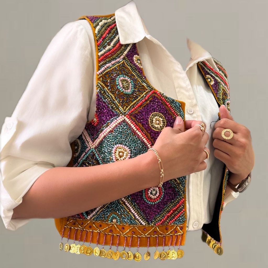 قیمت ارزان وست زنانه