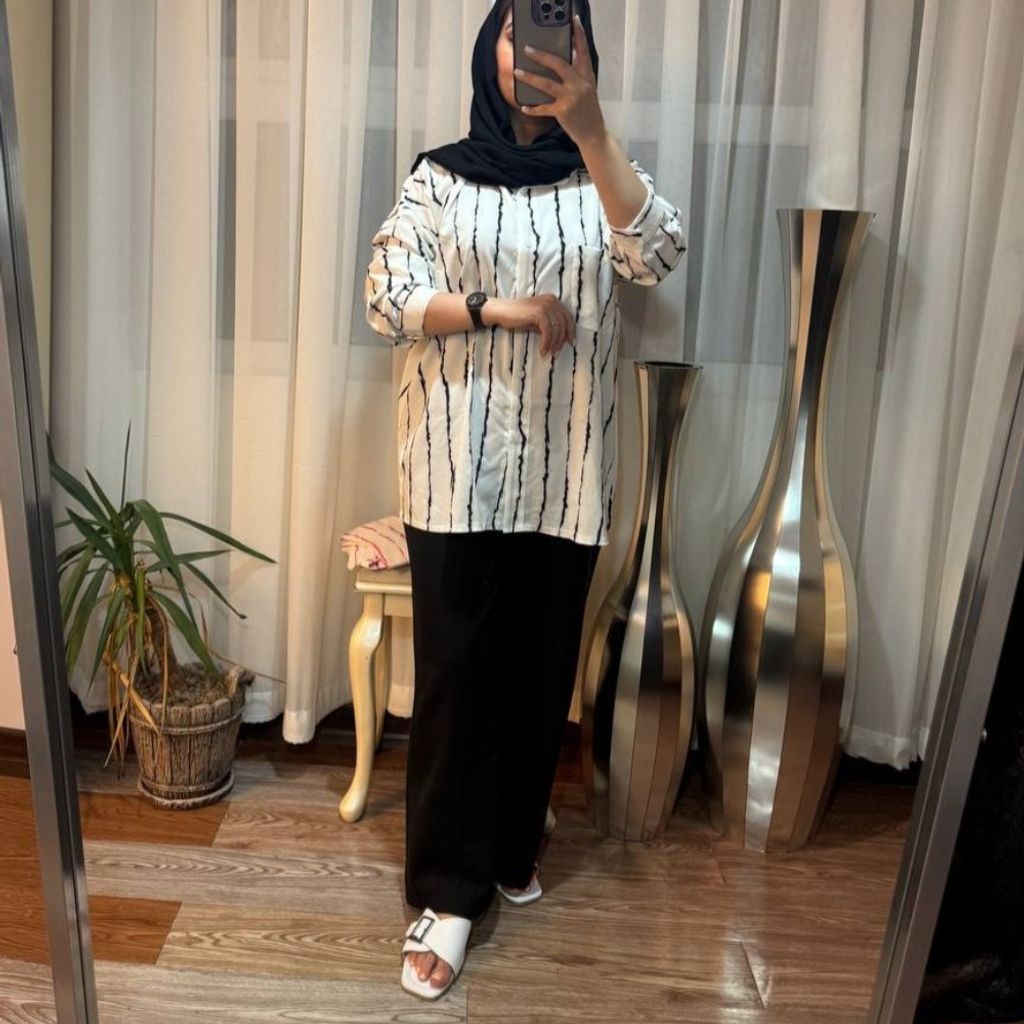 خرید اینترنتی شومیز زنانه راه راه پری